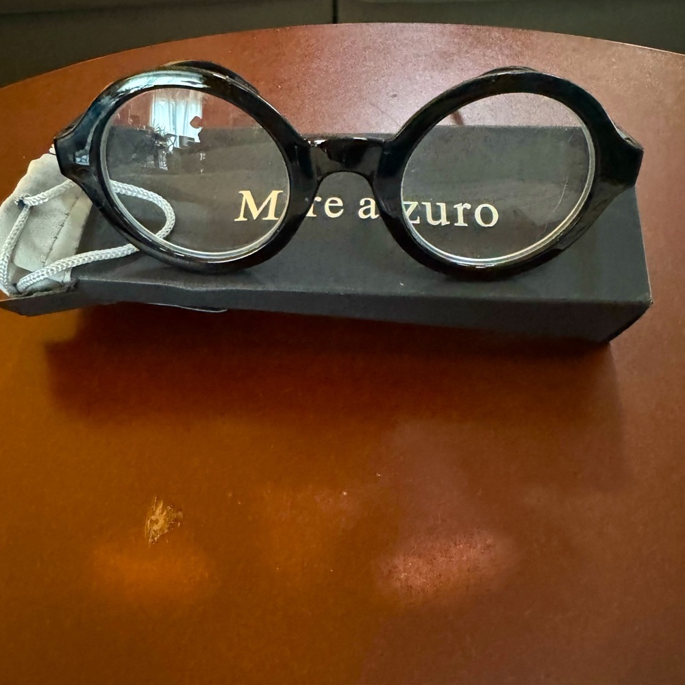 Mare Azzuro readers